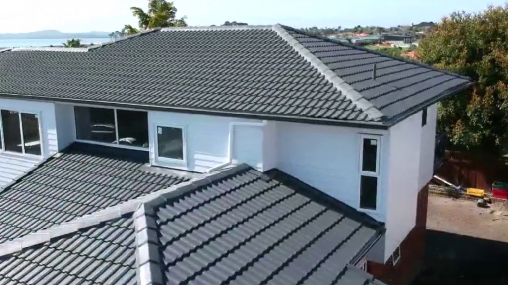 metal roof painting in West Auckland