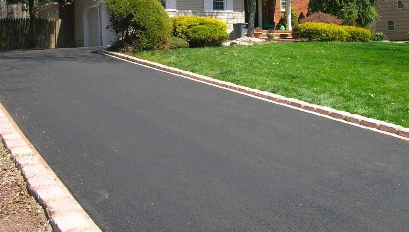 Residential asphalt paving in Pickering